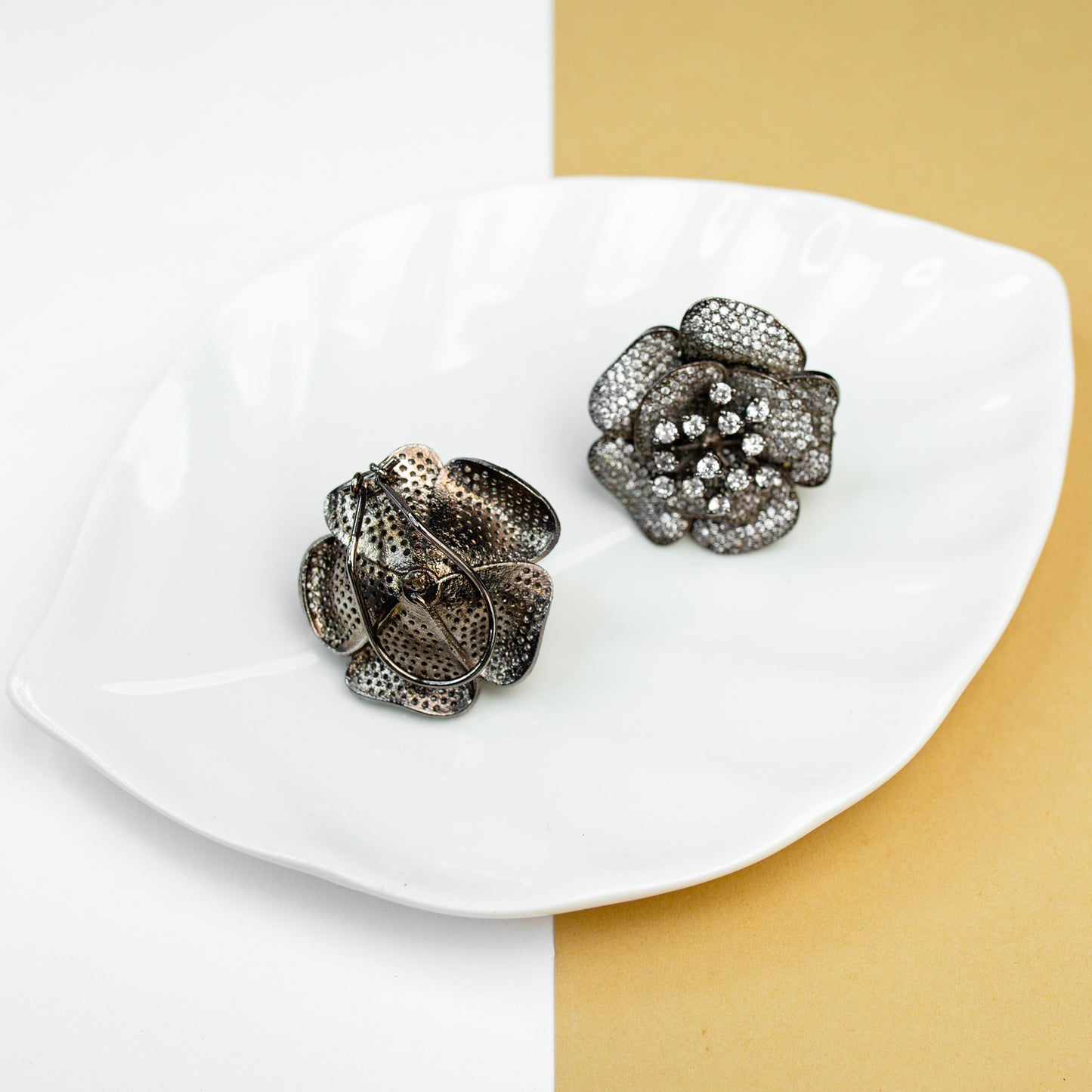 Diamond stud earring