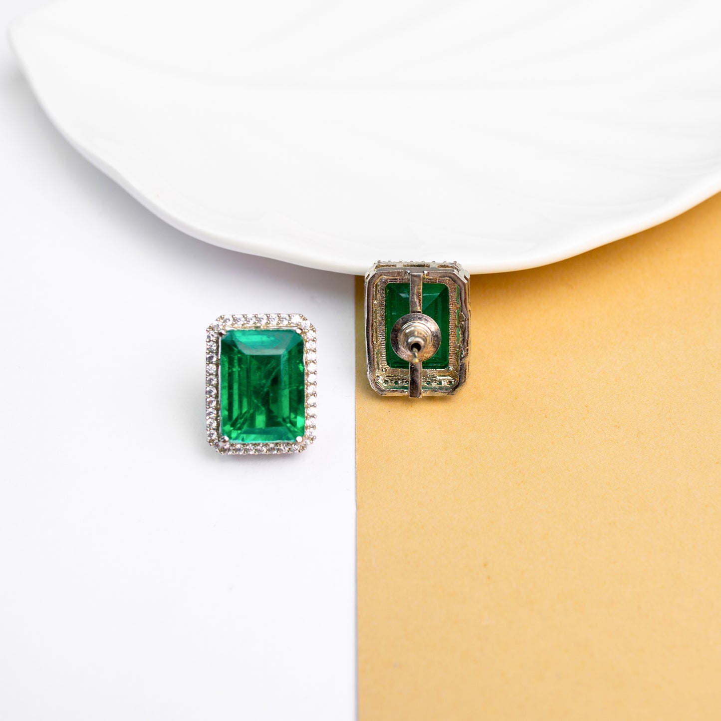 Green doublet stone stud