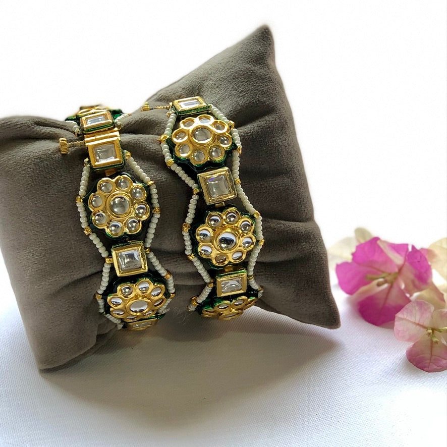 The Niva Kundan Bangle