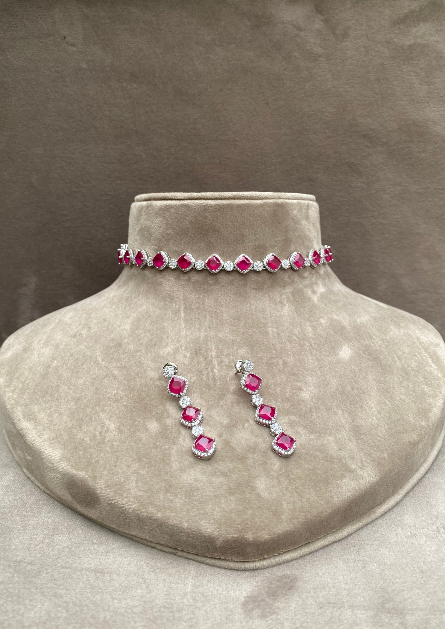 Green Doublet choker