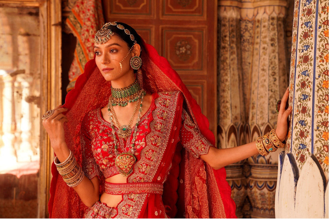 Best Bridal Looks with Two Layered Bridal Necklace Set