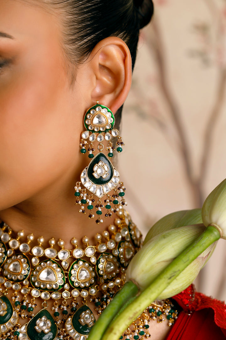 Lotus Emerald Kundan Necklace Set