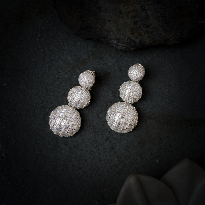 Roqa Diamond Earrings