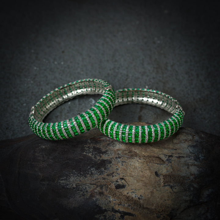 Arshia diamond Green Bangle(Single Piece)