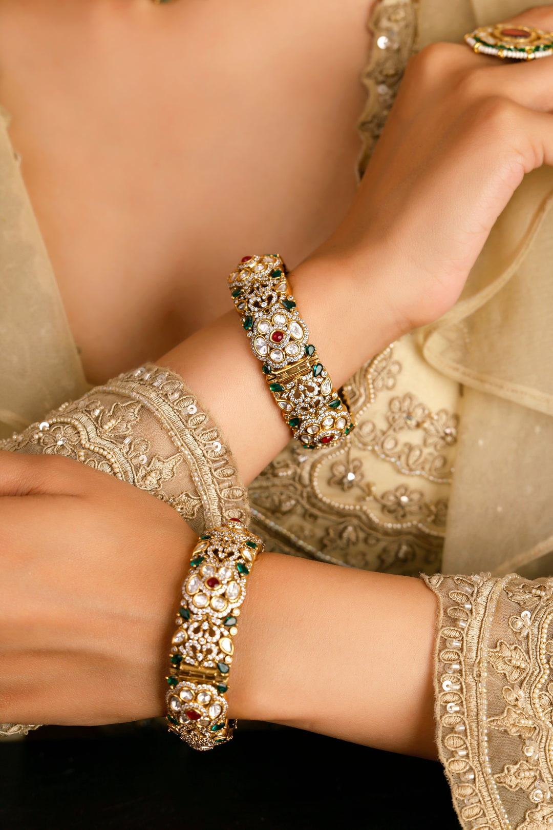 Gulrang Polki Emerald bangle(Single Piece)