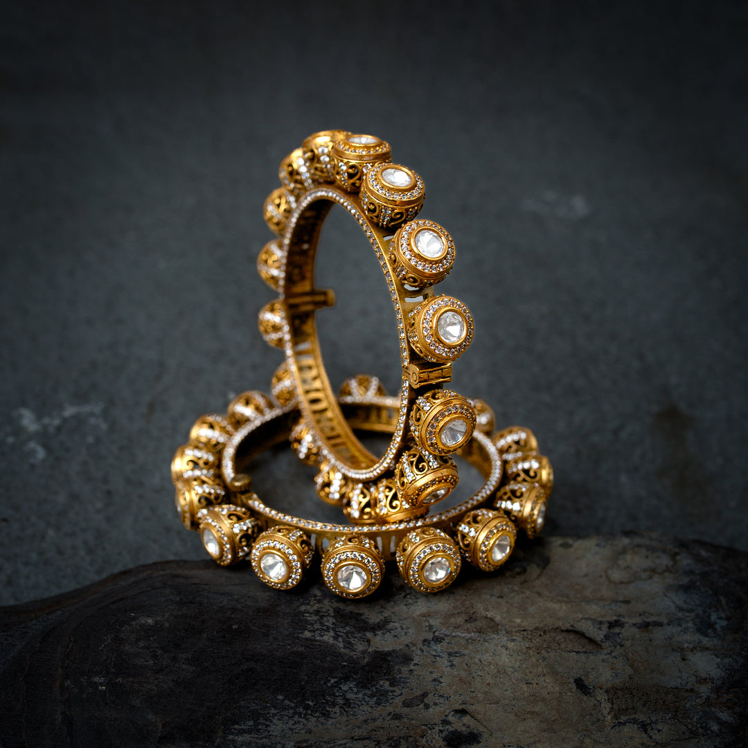 Hoor Polki Gold & White bangle(Single Piece)
