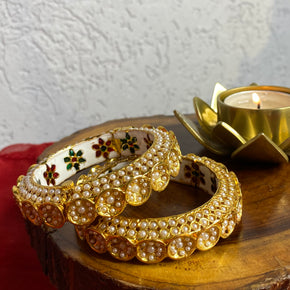 Jadau Pearl Bangle