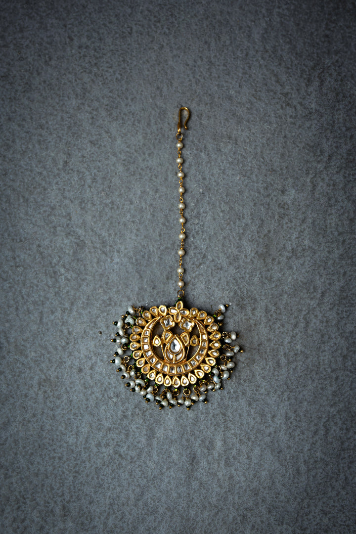 Inara Kundan Tikka