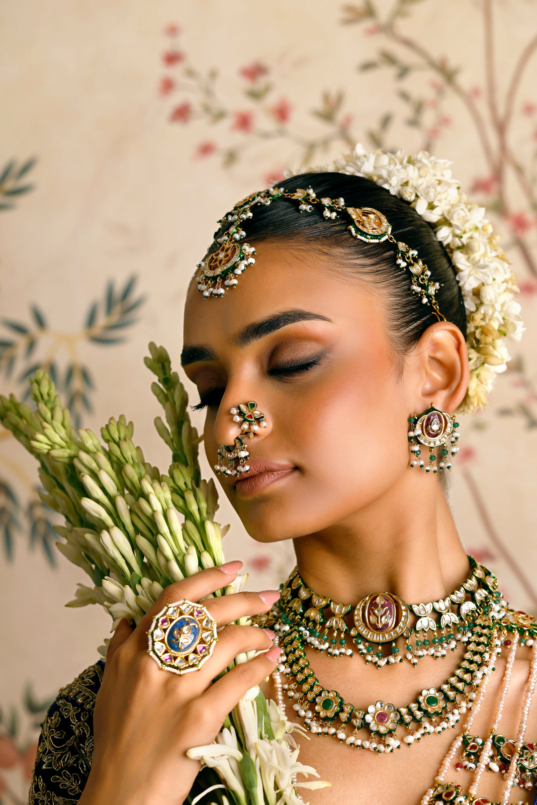 Rajsi Kundan Small Necklace Set