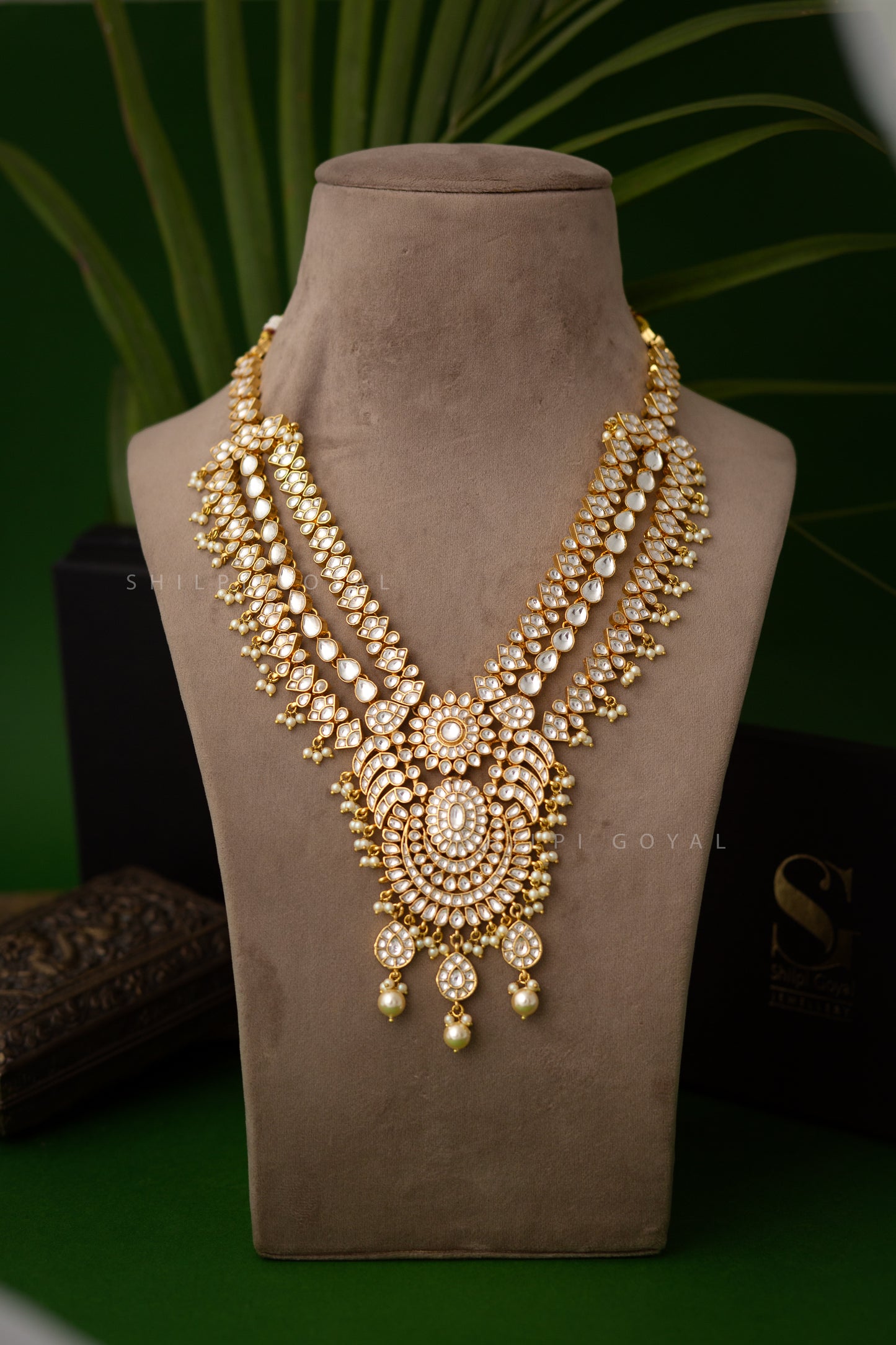 Kundan necklace set