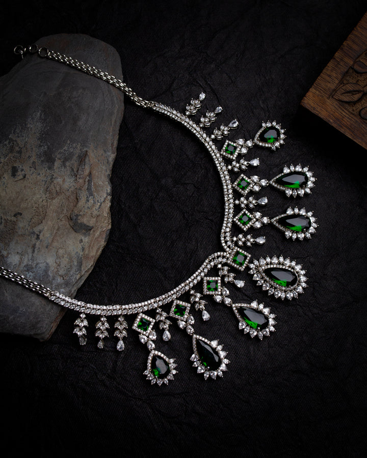 Gulrang Emerald Necklace Set