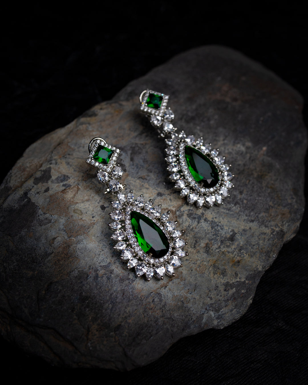 Gulrang Emerald Necklace Set