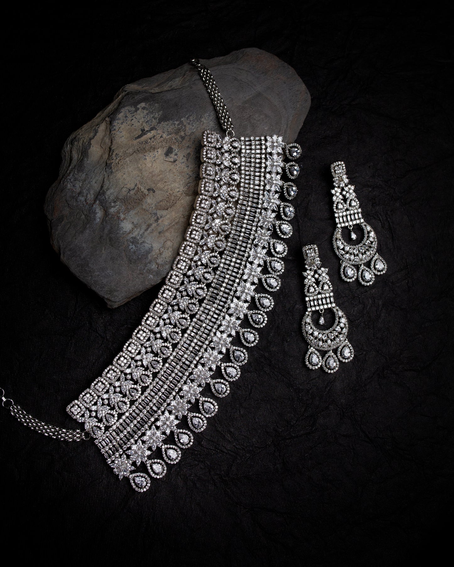 White diamond necklace set