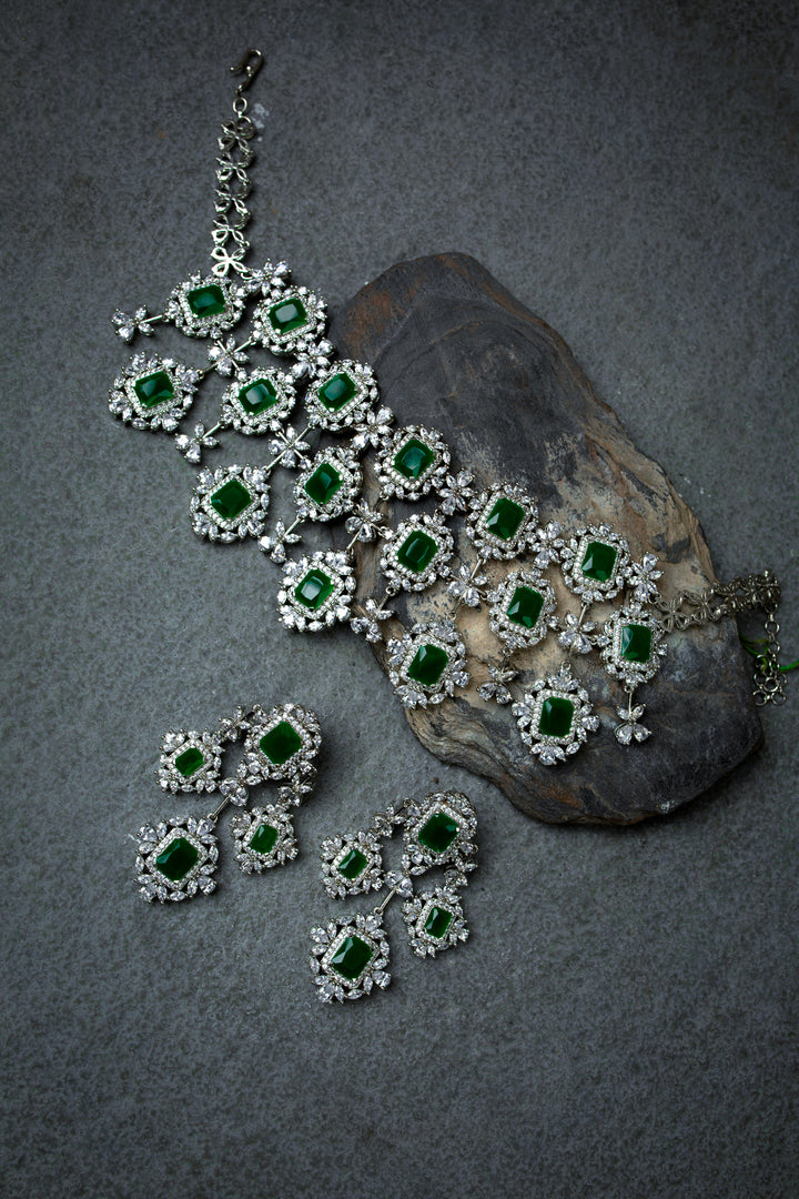 Elegance Green Diamond Choker