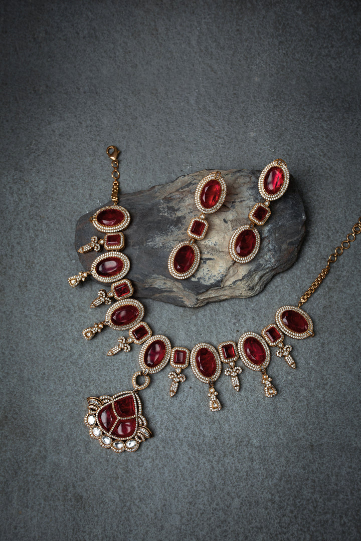 Verdant Diamond Red Necklace