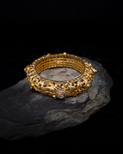 Gold polki bangle