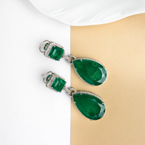 The Ineze Emerald Doublet earring