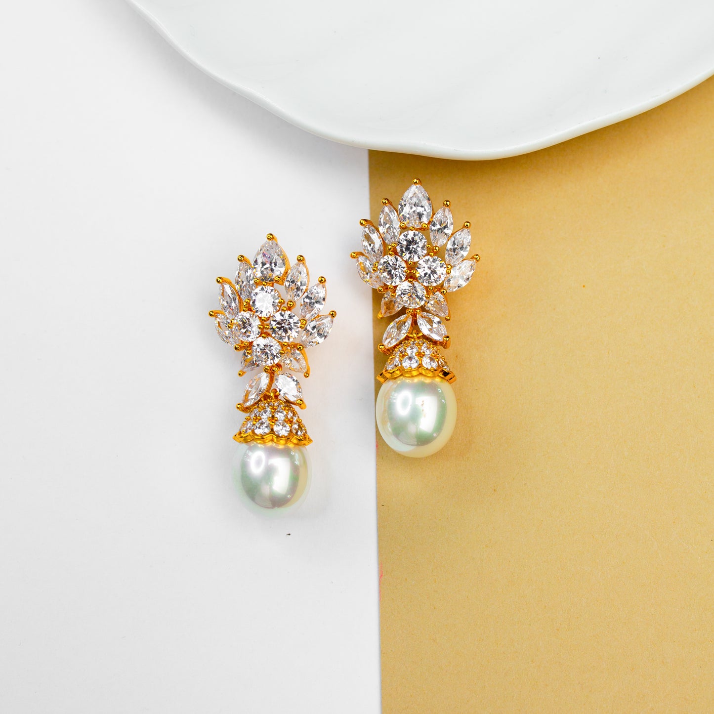 Diamond pearl earring