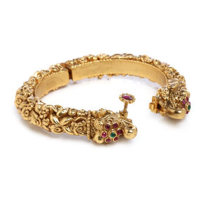 The Yasti Temple Bangle