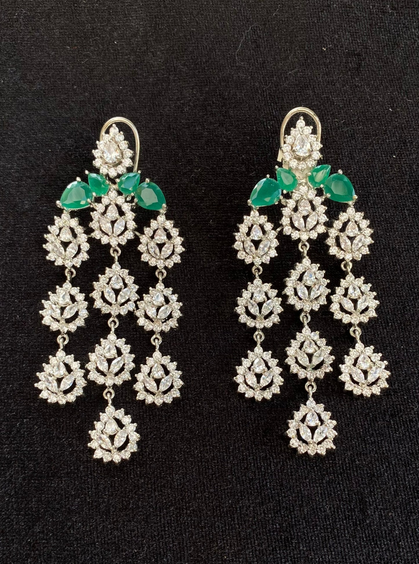 Emerald earring