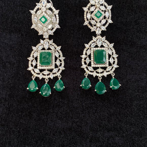 Emerald drop earring